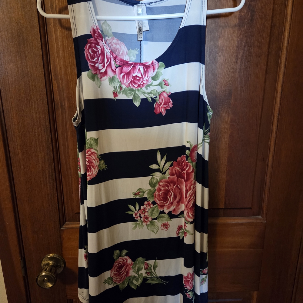 Floral Striped Tank Top - Black and White
